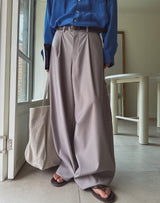 Chid pin tuck wide slacks