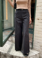 Reble Round Ribbed Long Sleeve Knit