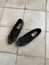 Dot flat
