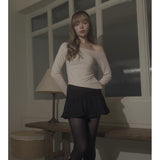 ONE SHOULDER BUTTON TEE-PINK
