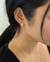 Layer of U earring (silver)