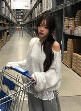 Peto Loose Fit Pendant Lip Neck One-Shoulder Knit