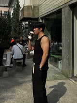 Rocky cutting sleeveless