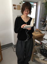 ブッシュルーズカラーVネックニット（4c）