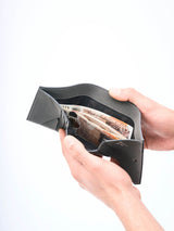 コーンレザーグラフィック三つ折り財布