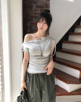 ロエアイレットストラップアンバランスショルダーTシャツ