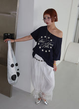 スターレタリングオフショルダーボクシー半袖Tシャツ
