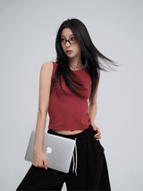 [U-BASIC] Pose Scene Ribbed Sleeveless