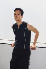 Curved half zip up sleeveless(Black)