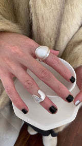 Horse shoe ring