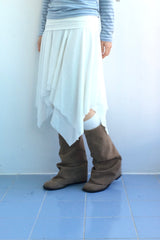 Floating cut banding skirt