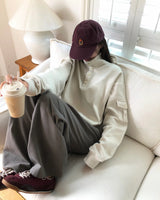 [ORIGINAL] Taeni Loose-Fit High-Neck Sweatshirt
