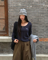 "ONLY" レタリングUネックショートスリーブTシャツ