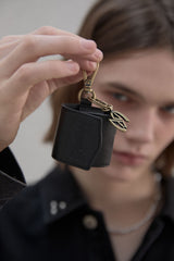 ヴィンテージロゴ AirPods ケース - Black
