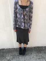 チバ フラワー Tシャツ