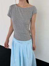アンバランスオフショルダーTシャツ
