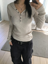 [ee] リブボタンフーディー