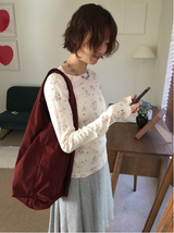 ラッチフラワーナヨム長袖Tシャツ（2c）