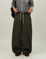 BEE Curved Line Pin-tuck Balloon Pants
