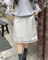 Broaty lace skirt