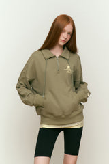 CHERRY ARCH LOGO HALF ZIP UP [LIGHT KHAKI]