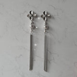 ロングドロップシルバーフラワーピアス