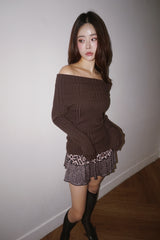 Deep Brown V-neck Off-Shoulder Long-Sleeved Top