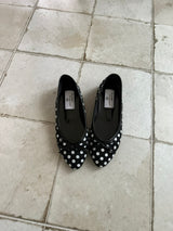 Dot flat
