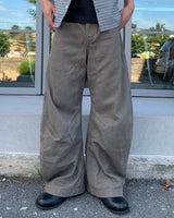Incision Curved Balloon Pants