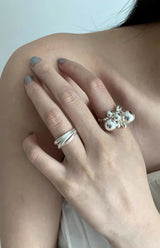 White silver balls ring