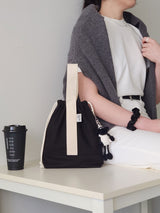 Simple line mini string pouch bag - black