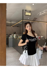 アンバランスオフショルダーパールビーズレイヤードTシャツ