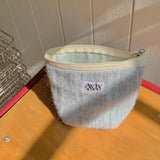 classic pouch_knit mint