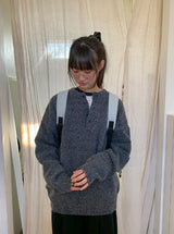 [unisex] ハインドレイブークレヘンリーネックオーバーニット