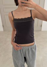 PINTER LACE SLEEVELESS