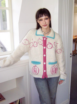 Soft and loose embroidered apple pattern sweater
