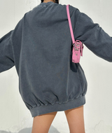 (UNISEX) ピンクプリントビンテージピグメントルーズフィットオーバーサイズユニセックススウェットシャツ