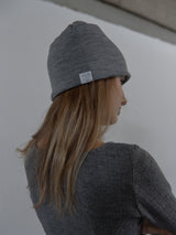 CROSS STUDDED BEANIE / MELANGE GRAY
