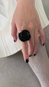 Black rose bold ring