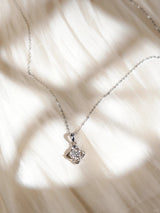 Summer limited edition four-leaf clover diamond necklace