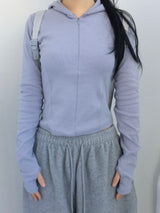 Fingerhole line hooded half zipup
