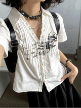 プリンティドプリーツレギュラーショルダーVネック半袖シャツ
