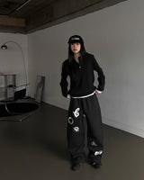アリスインワンダーランドスウェットパンツ (Unisex)