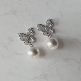 バタフライアンドパールピアス - Silver Color