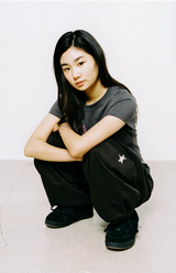 バタフライエンジェルTシャツ - チャコール