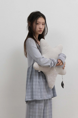 Star Hugger Puff Cushion / Grey
