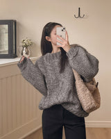 Wool loose cable knit