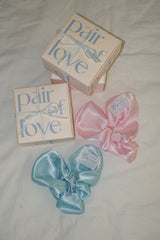 SATIN HEART SCRUNCHIE (BABY PINK)