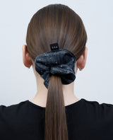 CHECK SCRUNCHIE