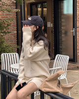Niyou Vネック ニット＆ショートパンツセット